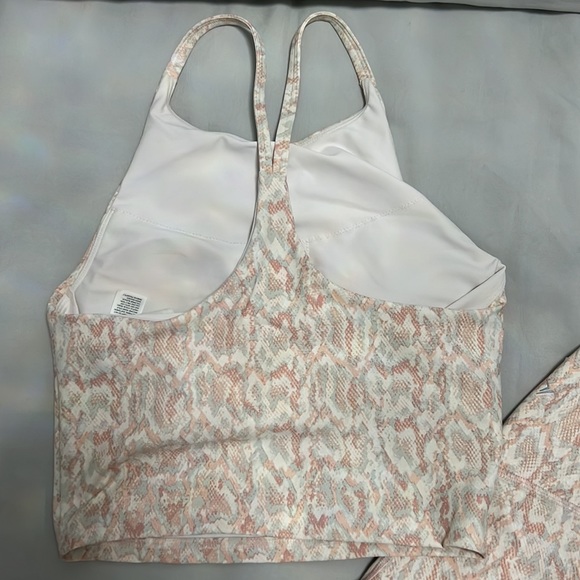 Old Navy Workout Set - Picture 2 of 3